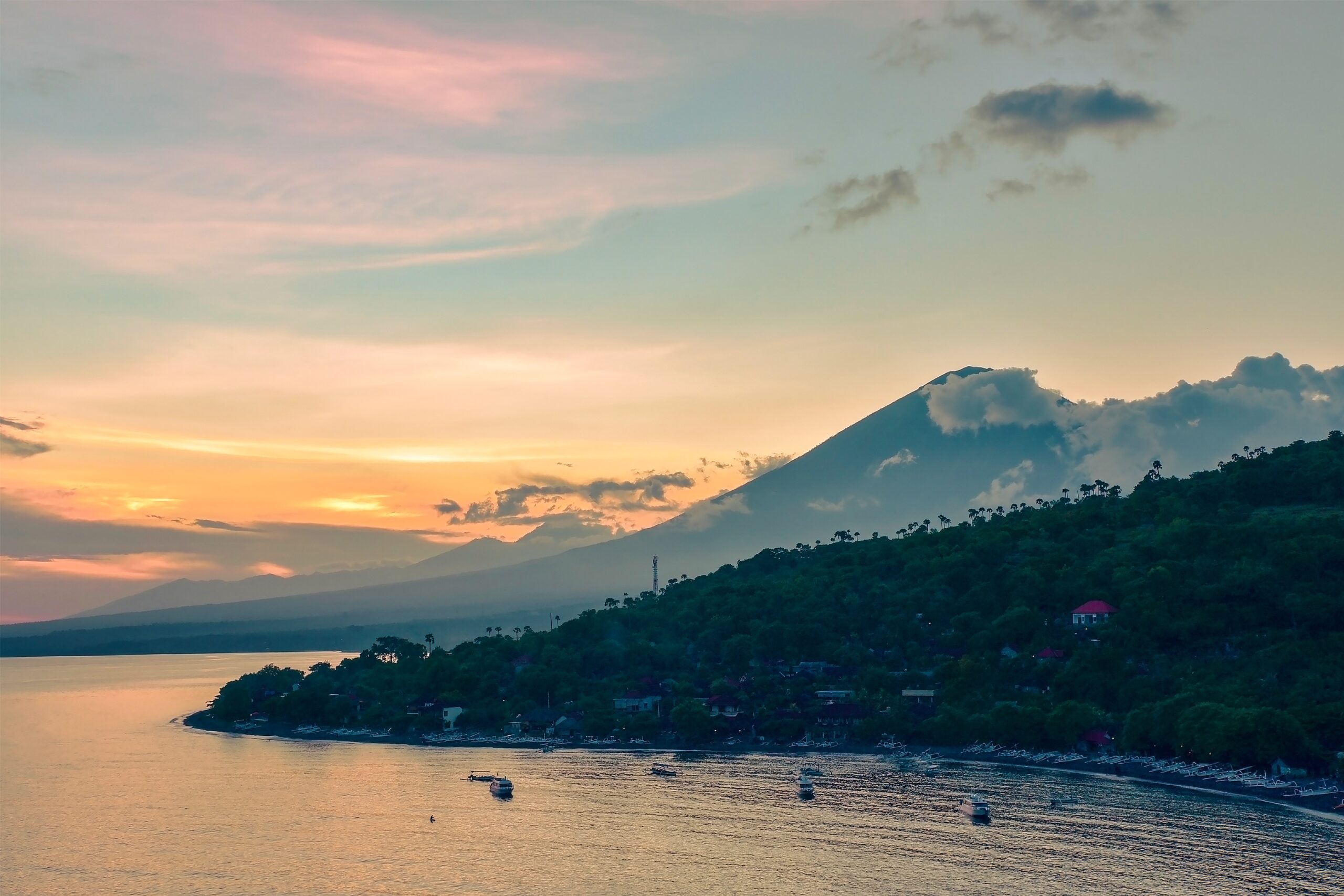 You are currently viewing One Day in Amed: A Guide to Experiencing Bali’s Hidden Coastal Gem